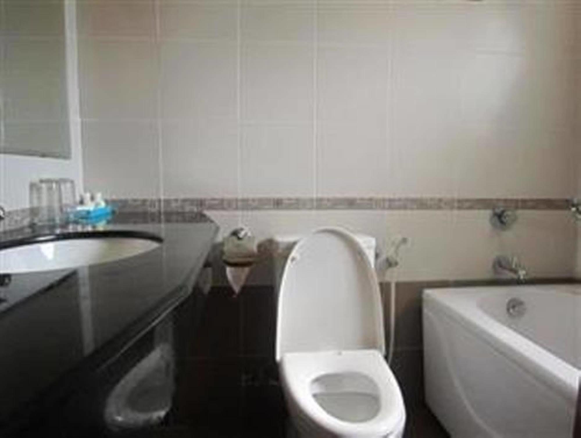 הו צ'י מין סיטי Vien Ngoc Xanh 2 Hotel מראה חיצוני תמונה